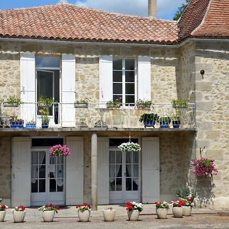 Chez Madeleine Bed & Breakfast Saint-Colomb-de-Lauzun ภายนอก รูปภาพ