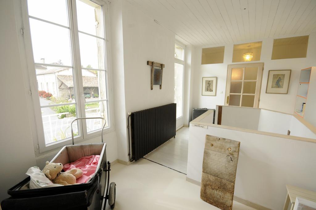 Chez Madeleine Bed & Breakfast Saint-Colomb-de-Lauzun ภายนอก รูปภาพ