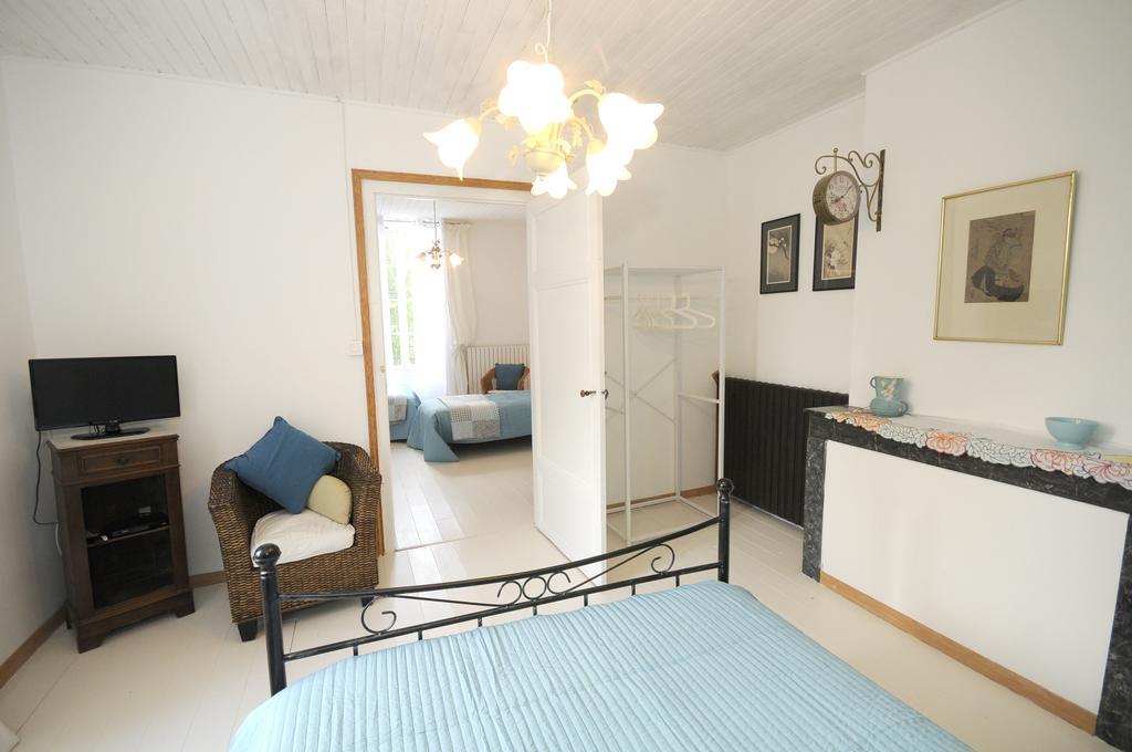 Chez Madeleine Bed & Breakfast Saint-Colomb-de-Lauzun ห้อง รูปภาพ