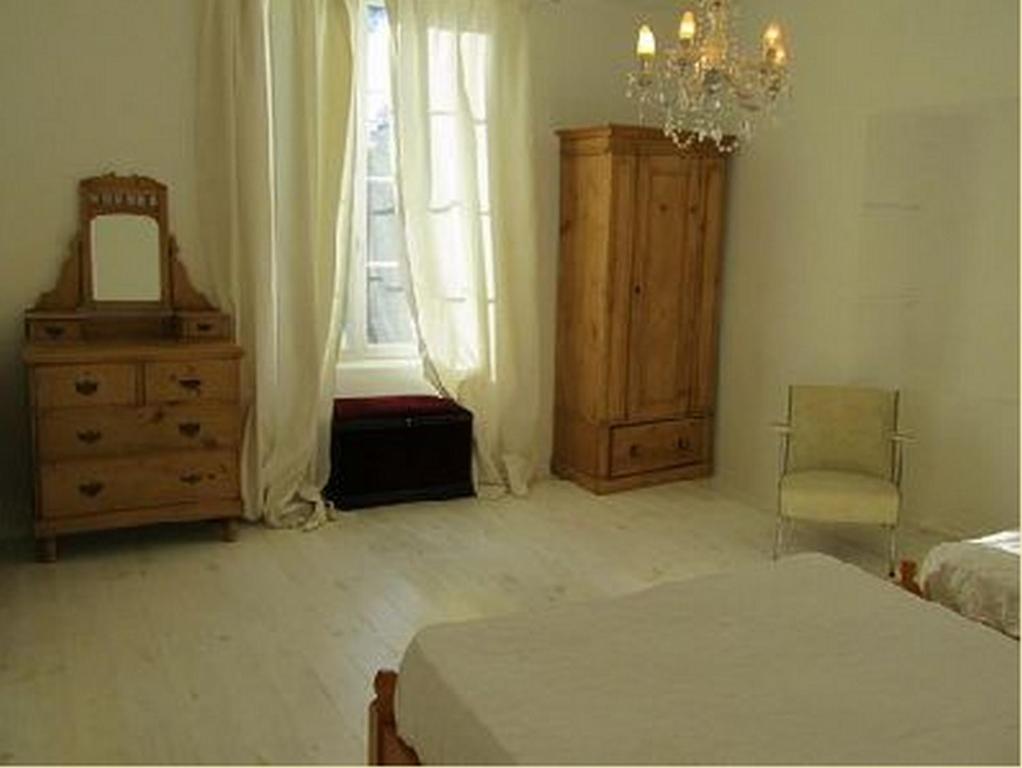 Chez Madeleine Bed & Breakfast Saint-Colomb-de-Lauzun ห้อง รูปภาพ